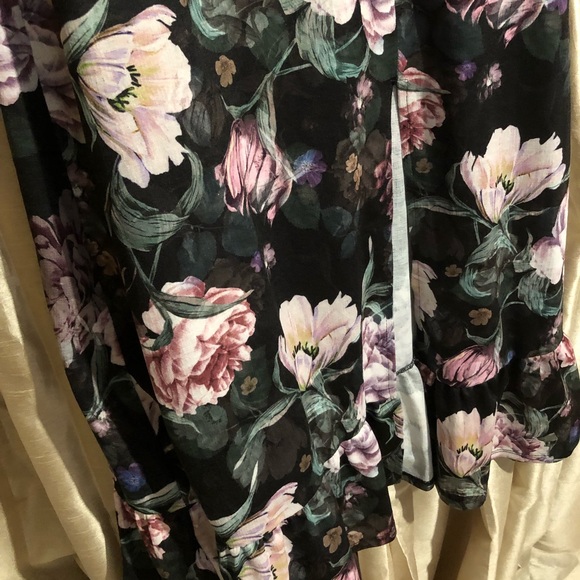 NWT RIVER ISLAND mutton sleeve floral midi dress in black - Picture 4 of 11